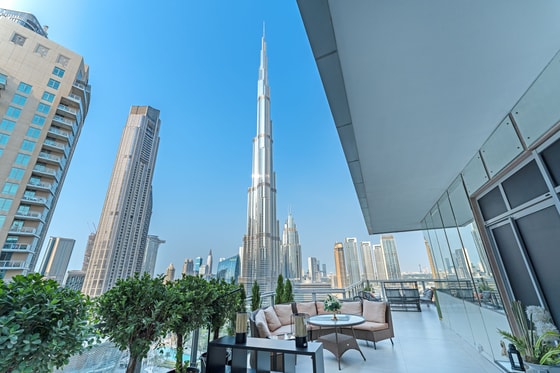 Luxury Penthouse with Spectacular Fountain Views | Owner Occupied: Image 11