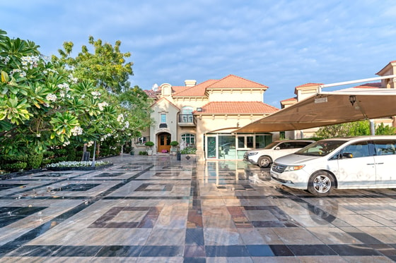 Exclusive and Extended Luxury Villa in Jumeirah Islands: Image 25