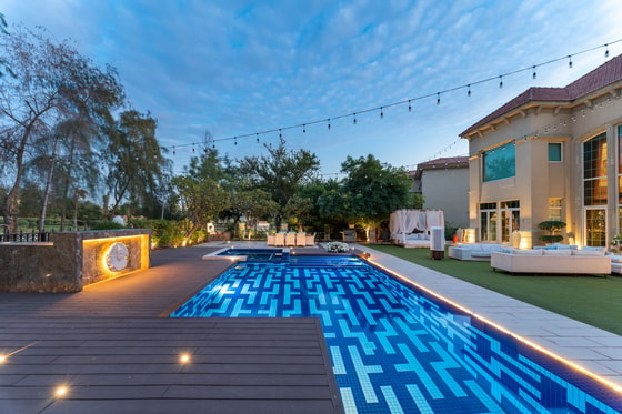 Exclusive and Extended Luxury Villa in Jumeirah Islands: Image 2