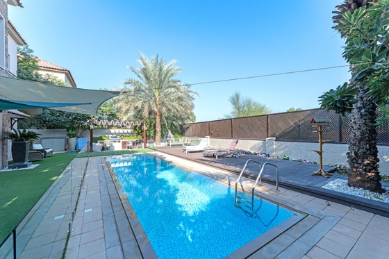 Exclusive Golf Course View Villa in Jumeirah Golf Estates: Image 27