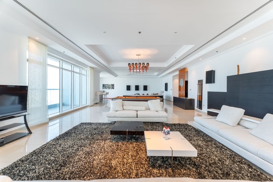 Fully Furnished Loft-style Penthouse Apartment in Dubai Marina: Image 1