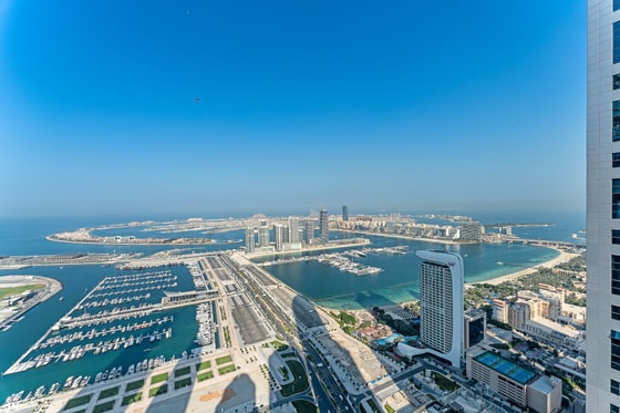 Fully Furnished Loft-style Penthouse Apartment in Dubai Marina: Image 17