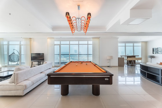 Fully Furnished Loft-style Penthouse Apartment in Dubai Marina: Image 31