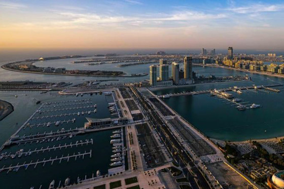 Fully Renovated Loft-style Penthouse Apartment in Dubai Marina: Image 9