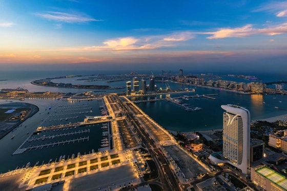 Fully Renovated Loft-style Penthouse Apartment in Dubai Marina: Image 14