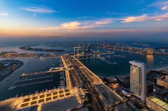 Fully Renovated Loft-style Penthouse Apartment in Dubai Marina: Image 22