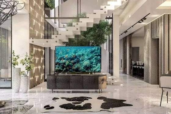 Brand New, Vacant Luxury Villa with Pool in Al Barari: Image 4
