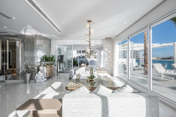 One-of-a-kind ultra-luxury Mansion Villa on Palm Jumeirah: Image 6