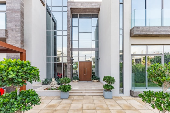 Exclusive, One-of-a-kind Custom Villa in Dubai Hills Estate: Image 1