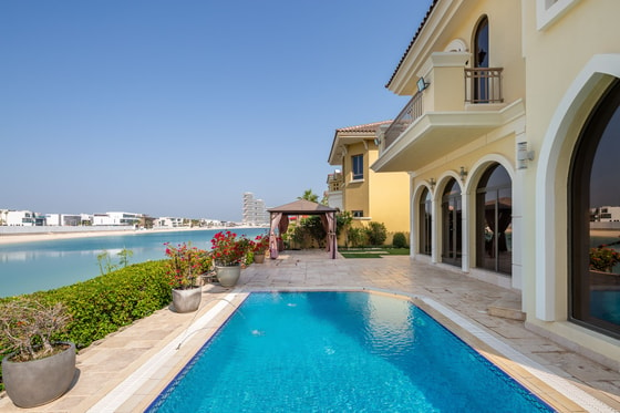 Upgraded Garden Homes villa with Atlantis views on Palm Jumeirah, picture 1