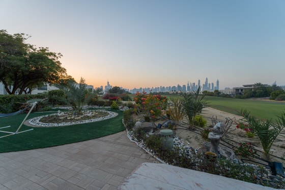 Exclusive Magnificent Villa in Emirates Hills: Image 42