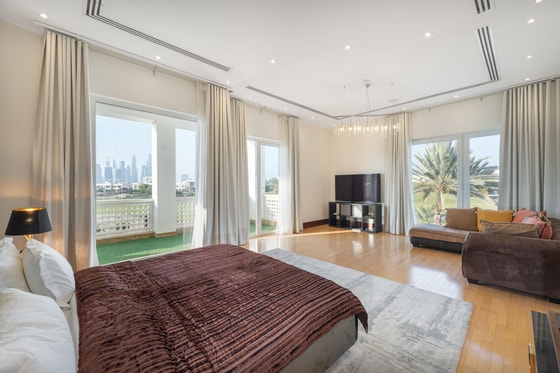 Exclusive Magnificent Villa in Emirates Hills: Image 24