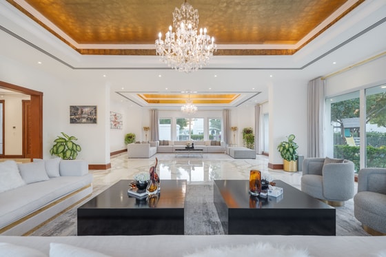 Exclusive Magnificent Villa in Emirates Hills: Image 5