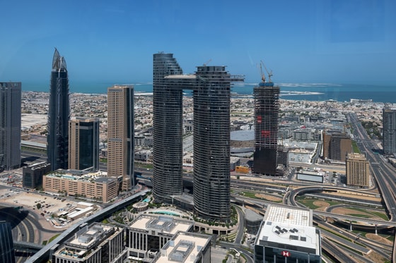 Unique Sky Collection Penthouse | Beautiful Burj Views: Image 11