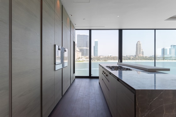 Exclusive Resale Luxury Apartment on Palm Jumeirah: Image 6