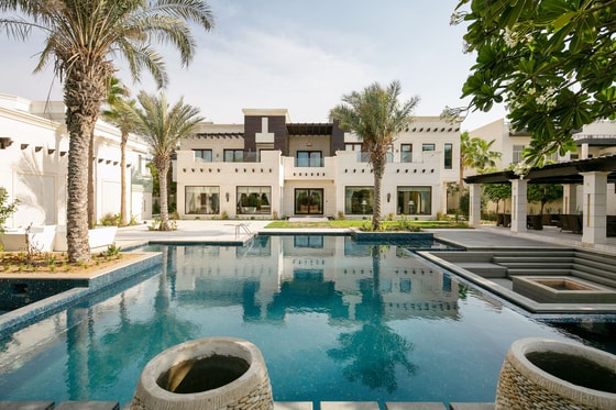 L-Sector Luxury Mansion Villa in Emirates Hills, picture 1