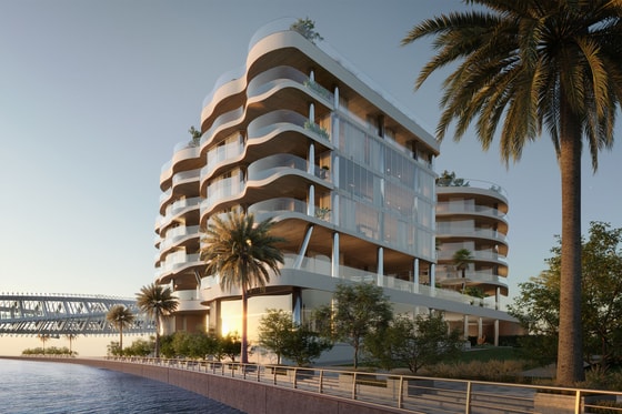 Full floor luxury penthouse apartment on Dubai Canal, Jumeirah: Image 1