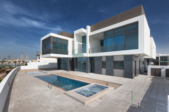 Luxurious Modern Mansion | Ready for Occupancy: Image 8