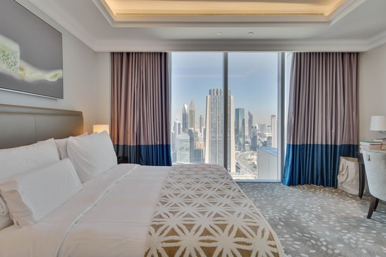 Luxury Serviced Apartment with Sea Views in Downtown Dubai: Image 18